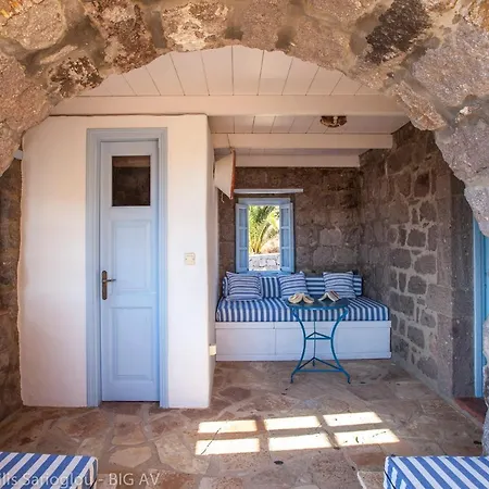 Villa Theologos *